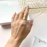 Anillo Argolla Dorado Espiral - Bambú Rosa Joyas y Accesorios