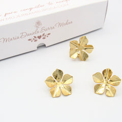 Set Anillo Y Aretes Flor Dorada