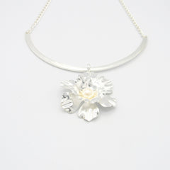 Collar Aro Flor Perla Primavera Plateado