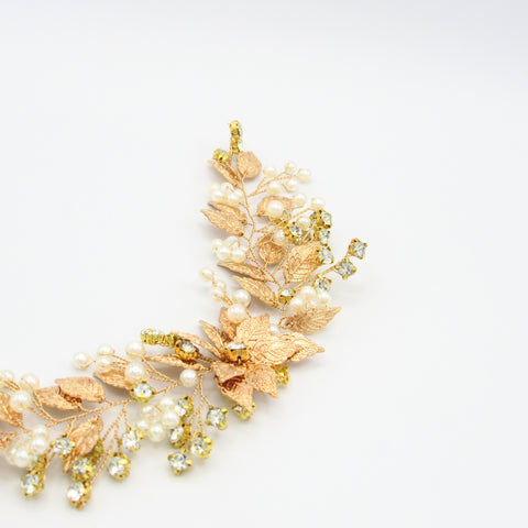 Tiara Musa en Perlas y Cristales Flores Dorada