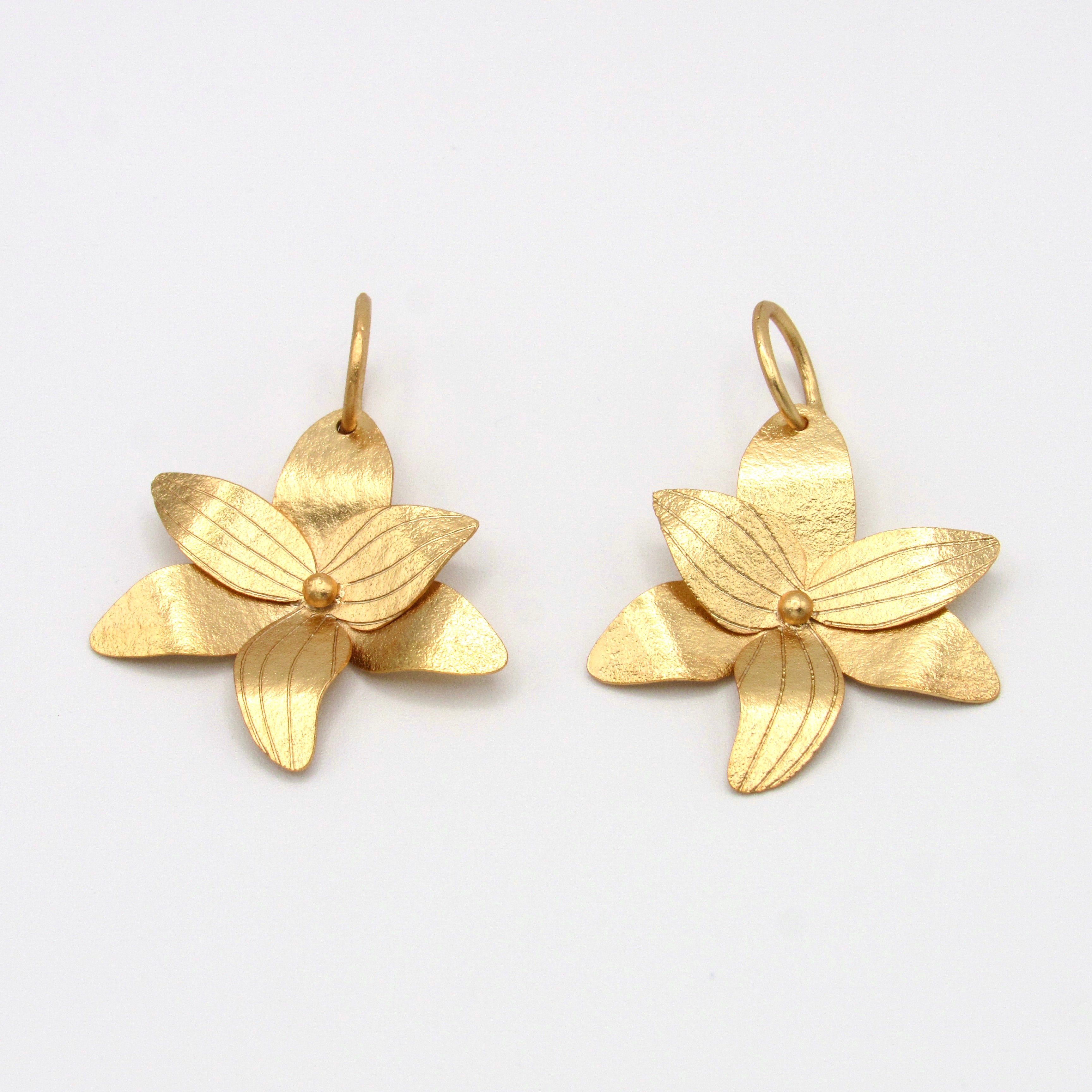 Aretes Candongas Flor Orquídea Maxi Dorado