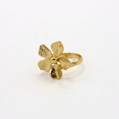 Anillo Mini Flor Esencial Dorado