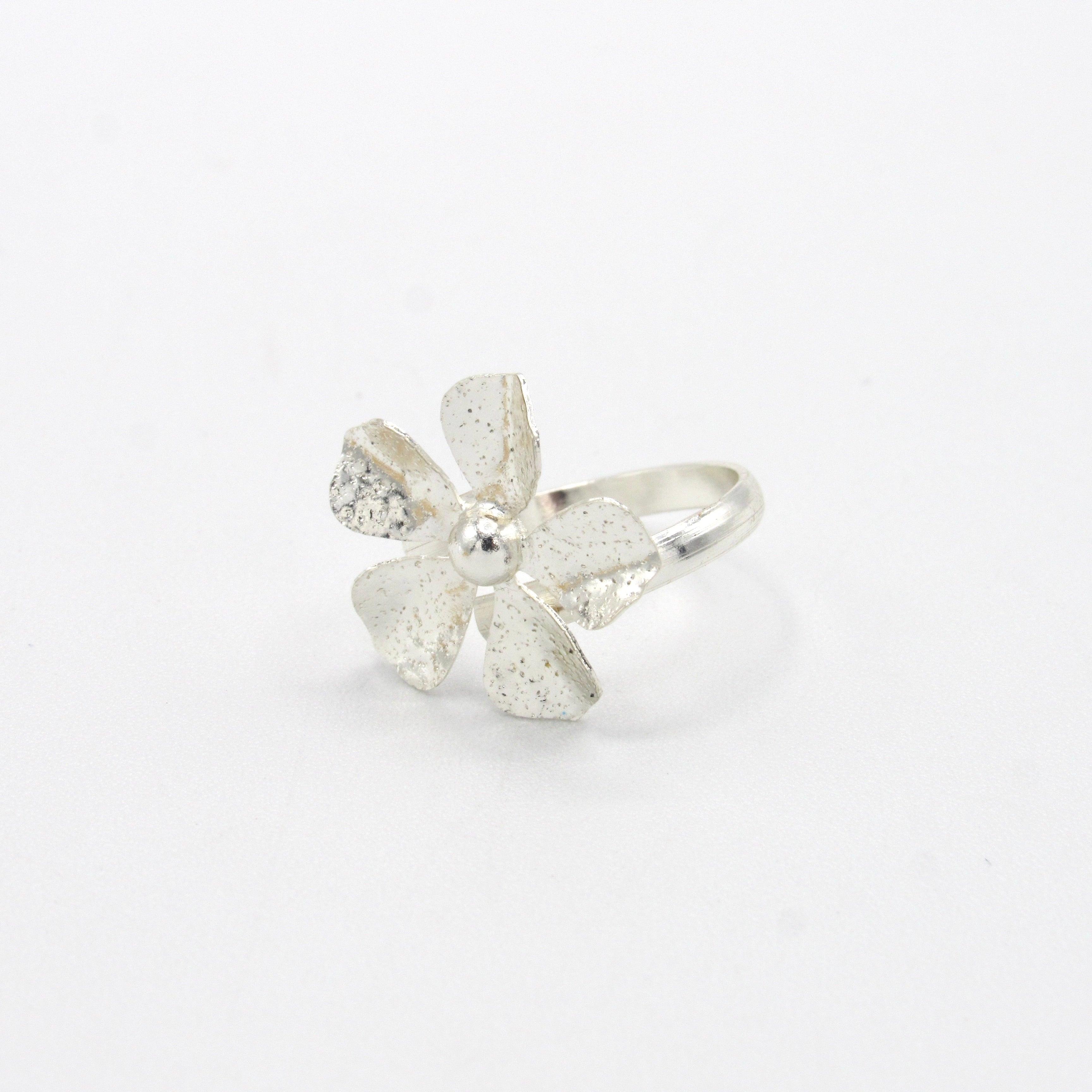 Anillo Mini Flor Esencial Plateado