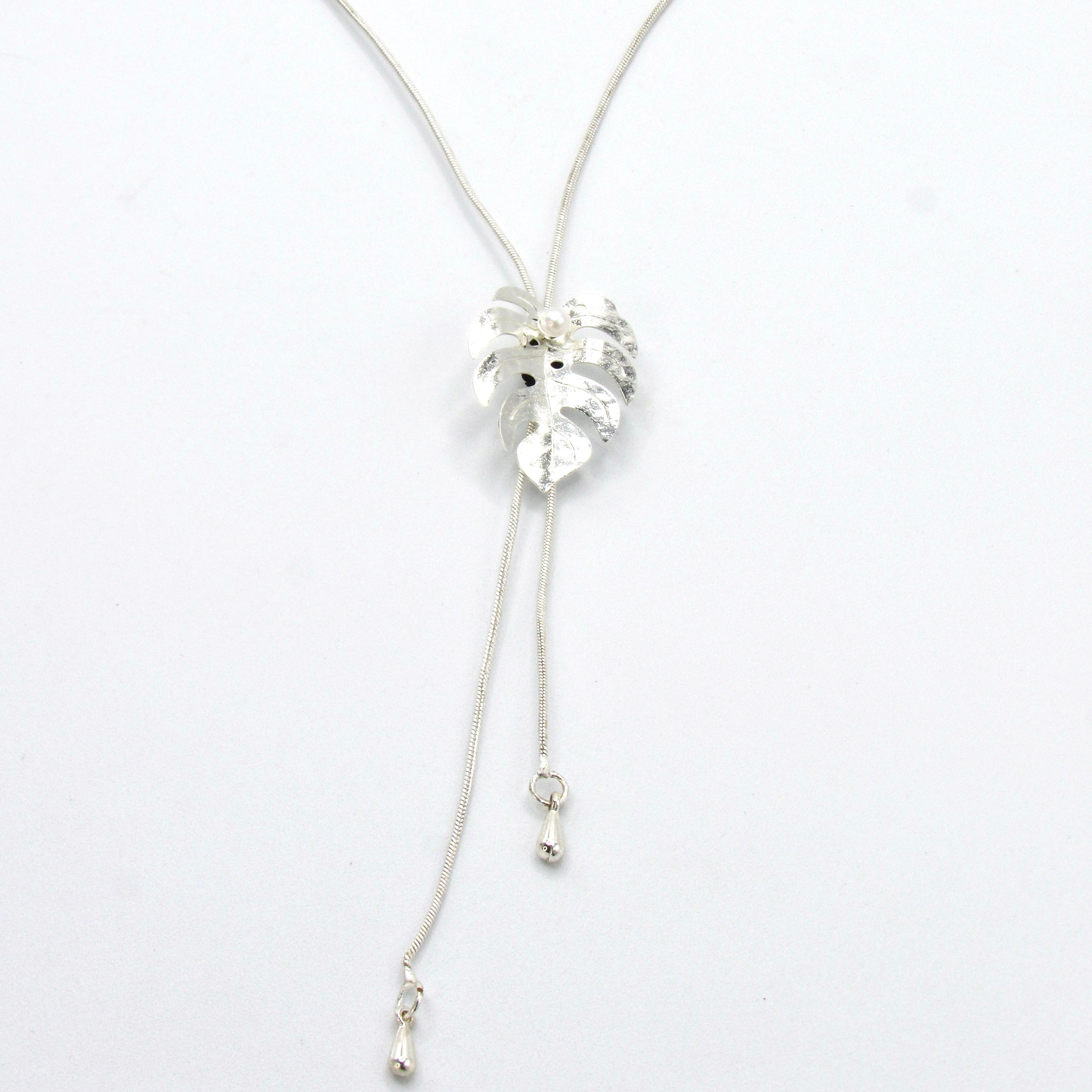 Set Collar Corbatin Y Aretes  Hoja Balazo Perla Plateado