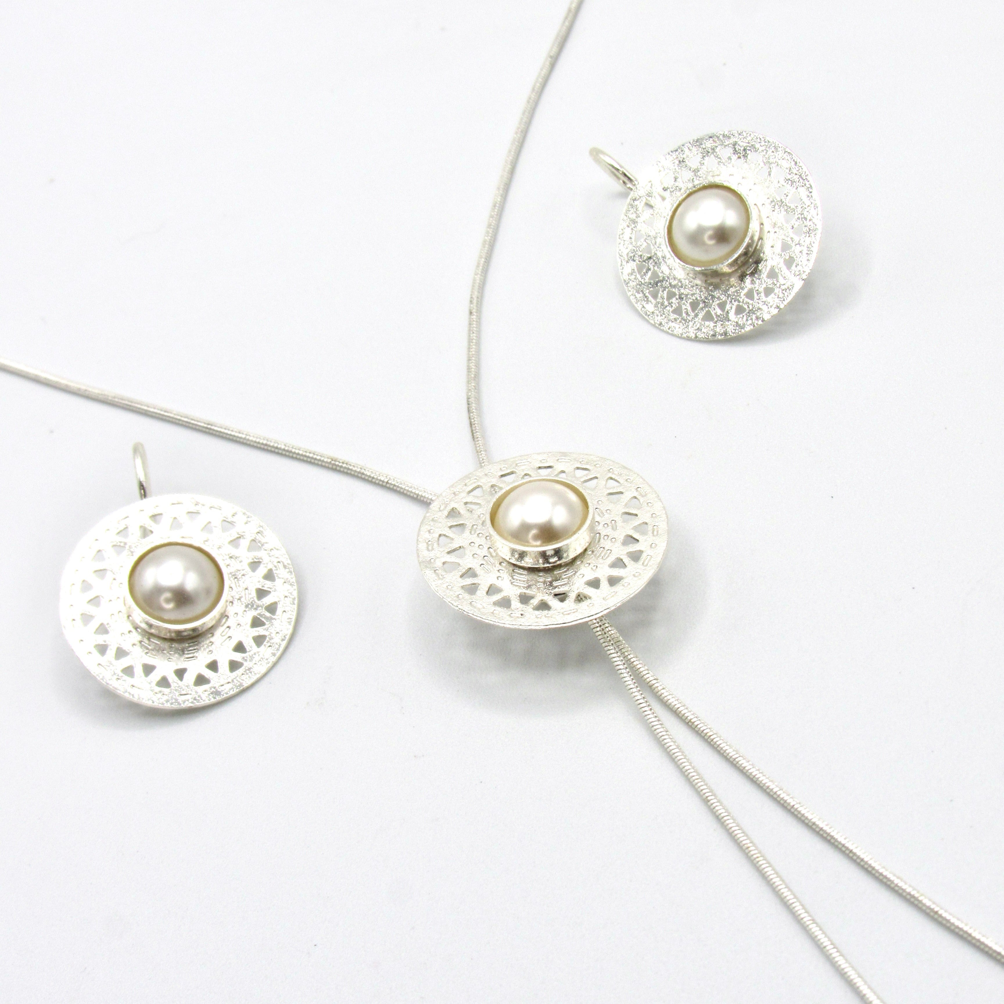 Set Collar Corbatin Y Aretes  Semilla Perla Plateado