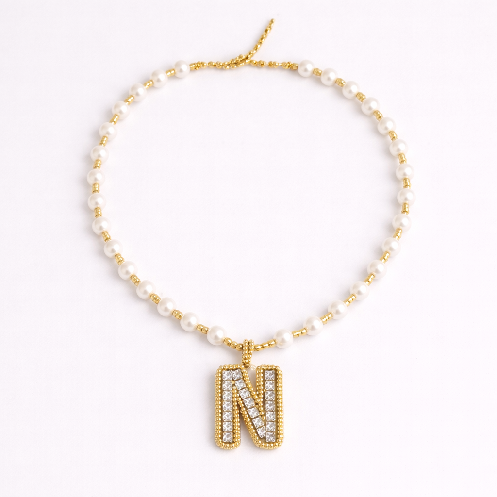 Collar Inicial tejida dorado - Bambú Rosa Joyas y Accesorios 