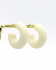 Aretes Candongas Resina Beige Marmoleadas