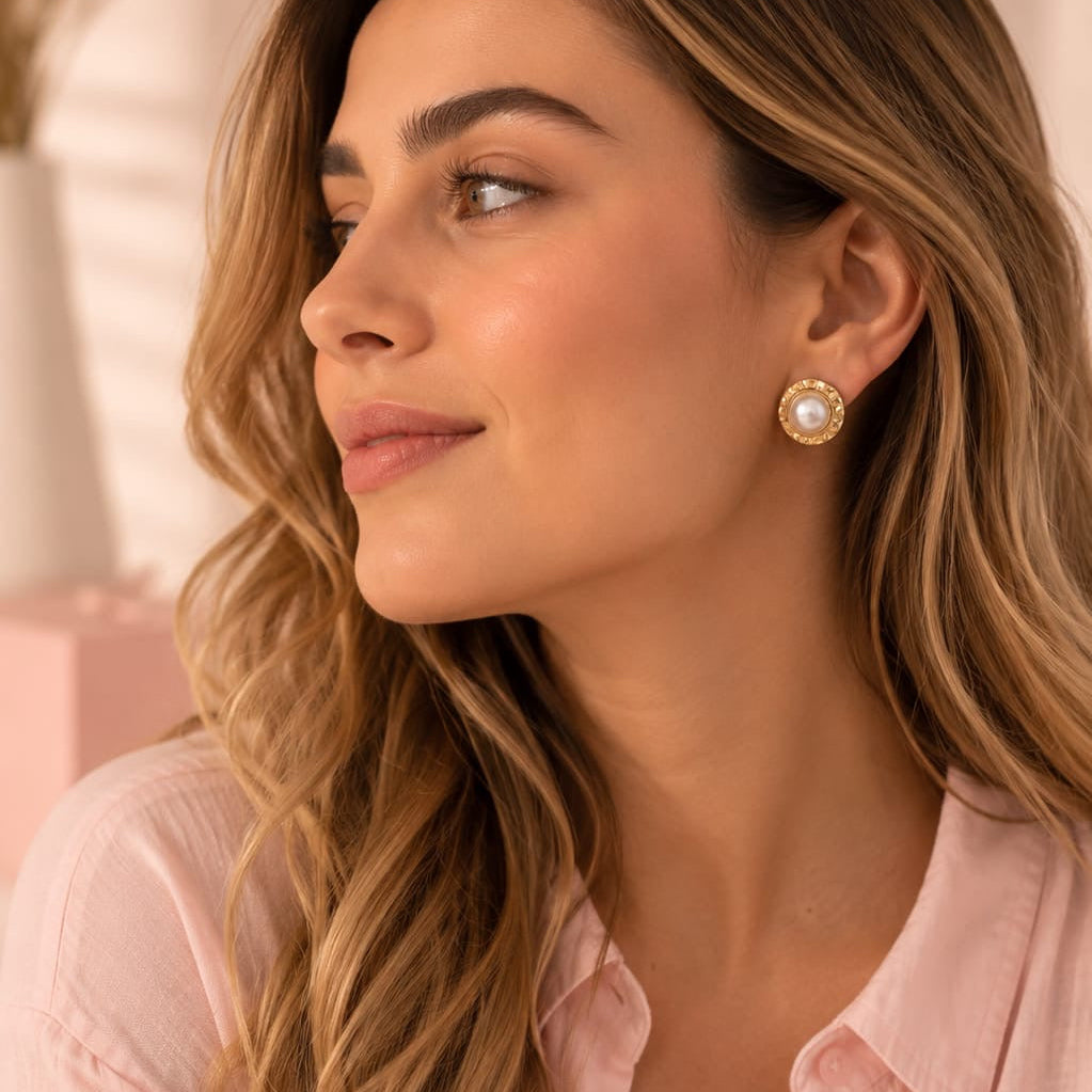 Aretes Topos Bola Perla Dorados Florecer - Bambú Rosa Joyas y Accesorios 