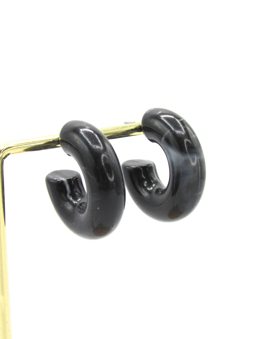 Aretes Candongas Resina Negro Marmoleadas