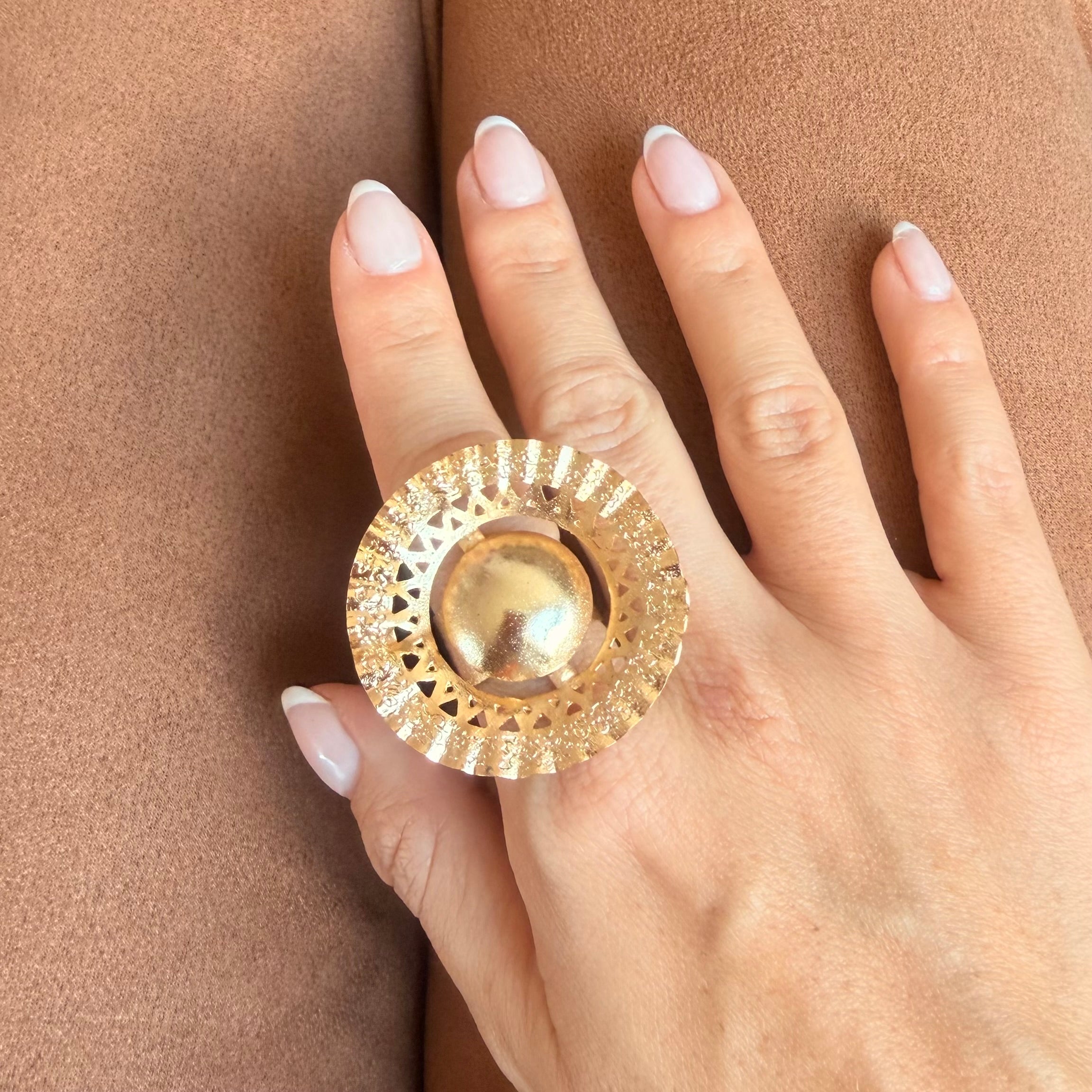 Anillo Bola florecer dorado - Bambú Rosa Joyas y Accesorios 