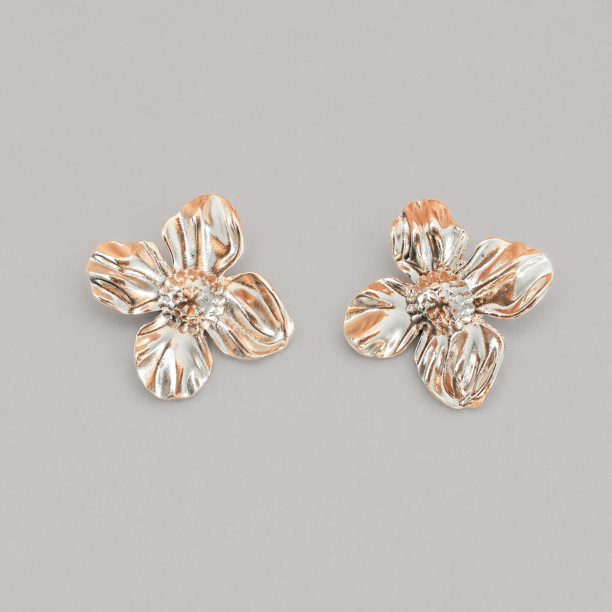 Aretes Maxi Topos flor Plateado - Bambú Rosa Joyas y Accesorios 