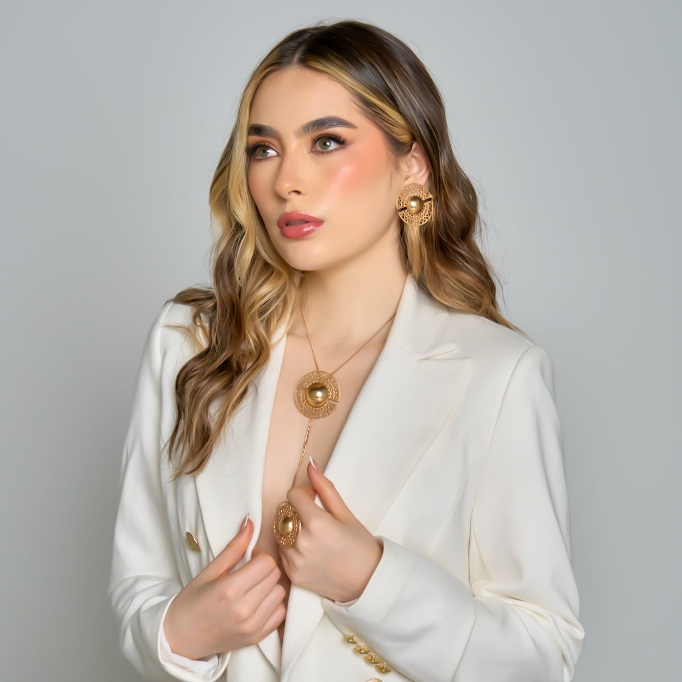 Set Semilla Arete , Collar y Anillo Dorado - Bambú Rosa Joyas y Accesorios 