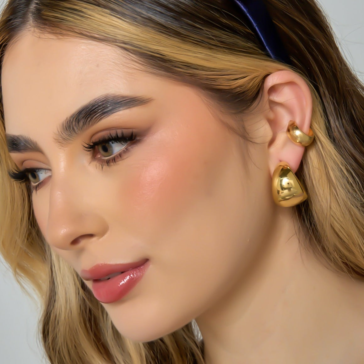 Ear Cuff Liso Dorado