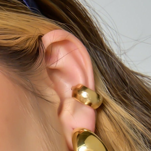 Ear Cuff Liso Dorado