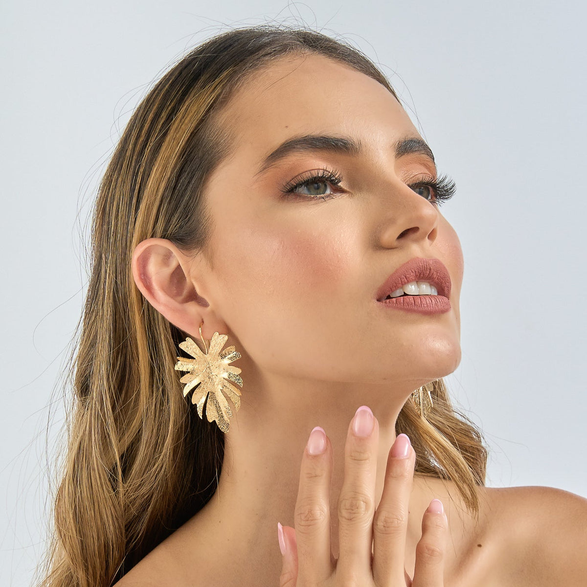 Aretes Gancho Hoja Palmera Dorado