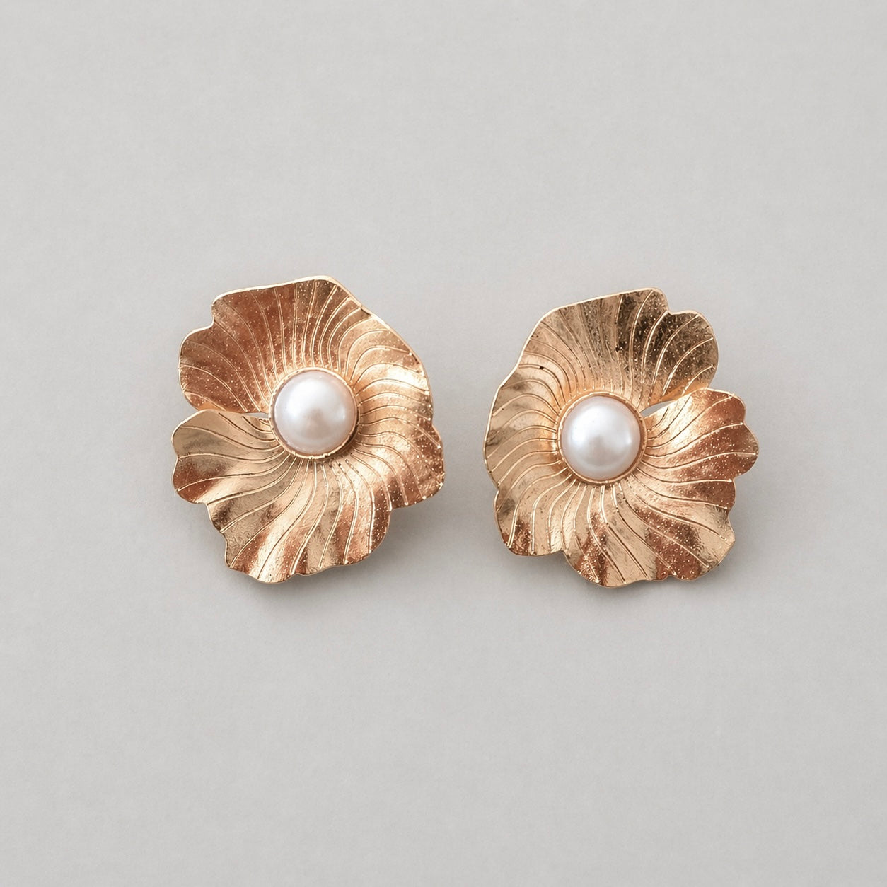 Aretes Maxi Topos flor perla florecer - Bambú Rosa Joyas y Accesorios 
