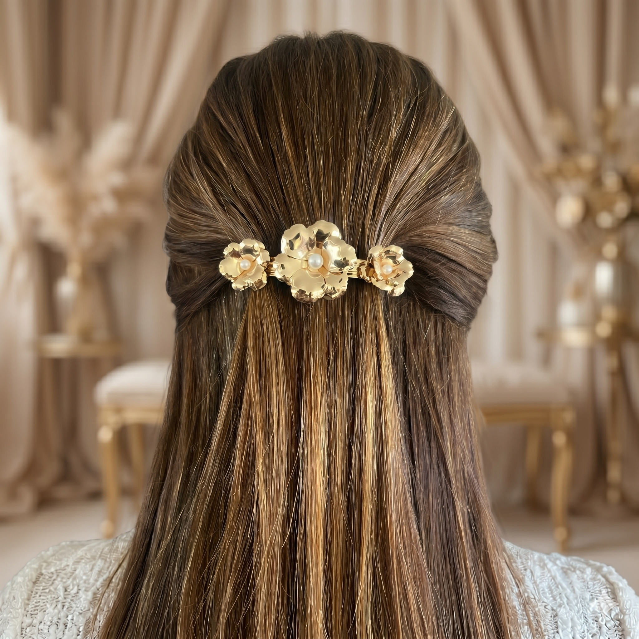 Pinza Triple Flor Perlas Latidos Dorada - Bambú Rosa Joyas y Accesorios 