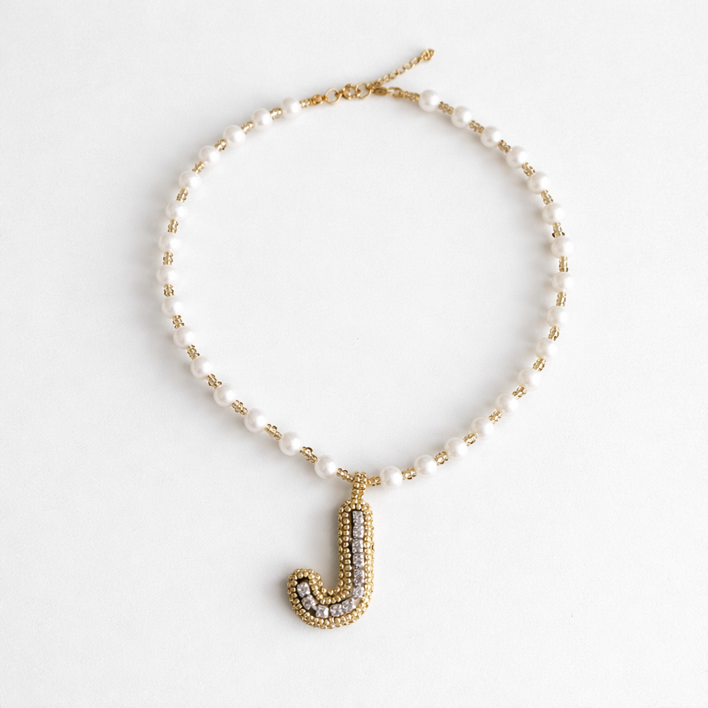 Collar Inicial tejida dorado - Bambú Rosa Joyas y Accesorios 