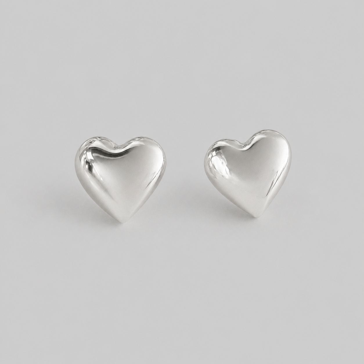 Aretes Topos Corazón Plateado - Bambú Rosa Joyas y Accesorios 
