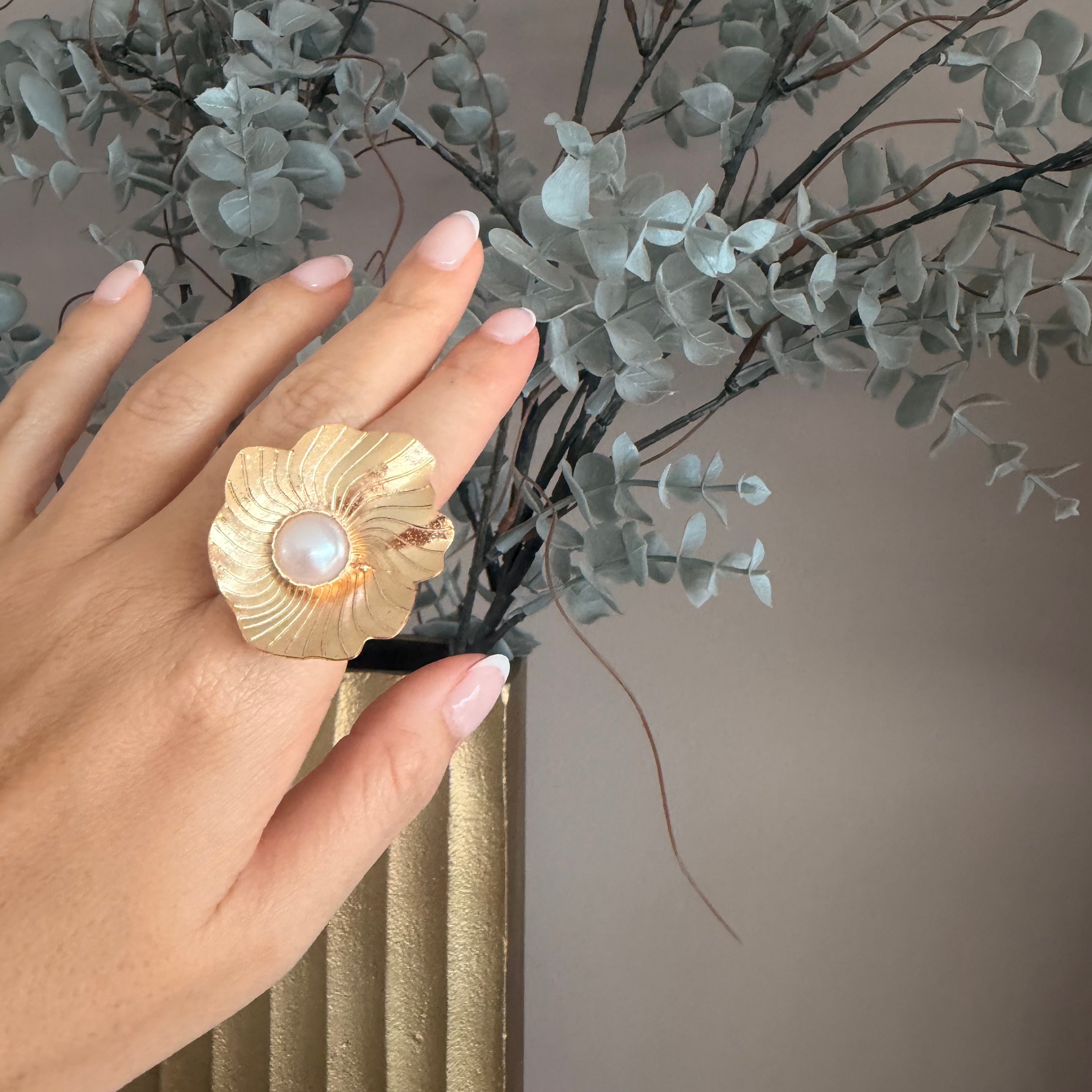 Anillo flor perla florecer - Bambú Rosa Joyas y Accesorios 