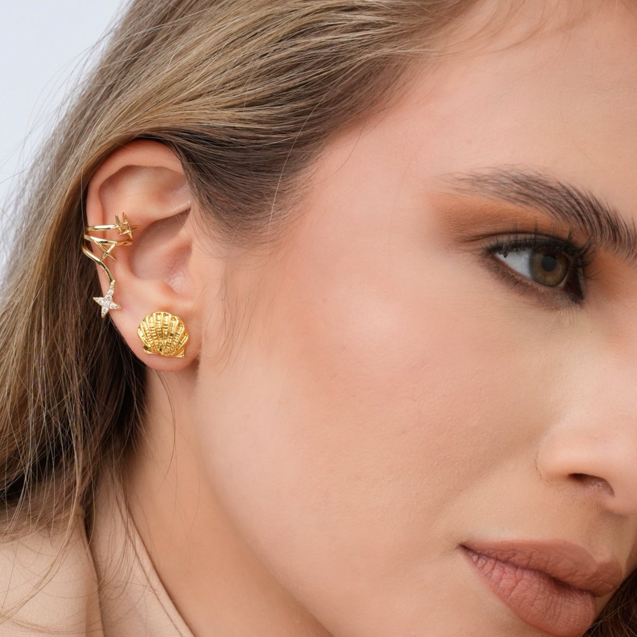 Aretes Topos Conchas Dorados