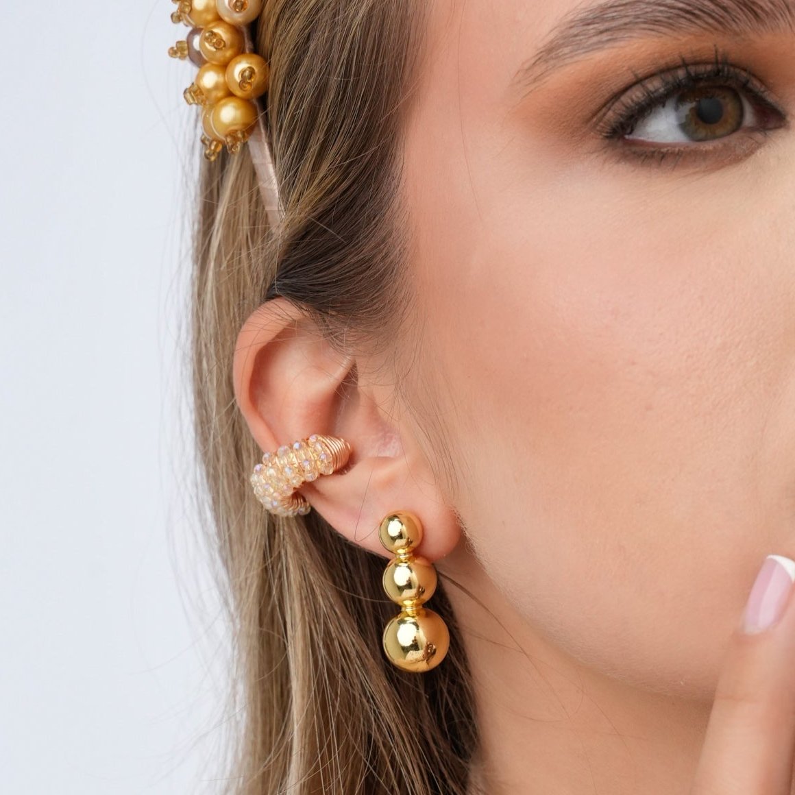 Ear Cuff Cristales Esencial Visos Dorado