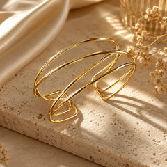 Brazalete Irregular Florecer Dorado