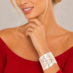 Pulsera Brazalete Mariposa Calada Plateado - Bambú Rosa Joyas y Accesorios 