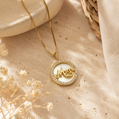 Collar y "Mom" Nacar Dorado - Bambú Rosa Joyas y Accesorios 
