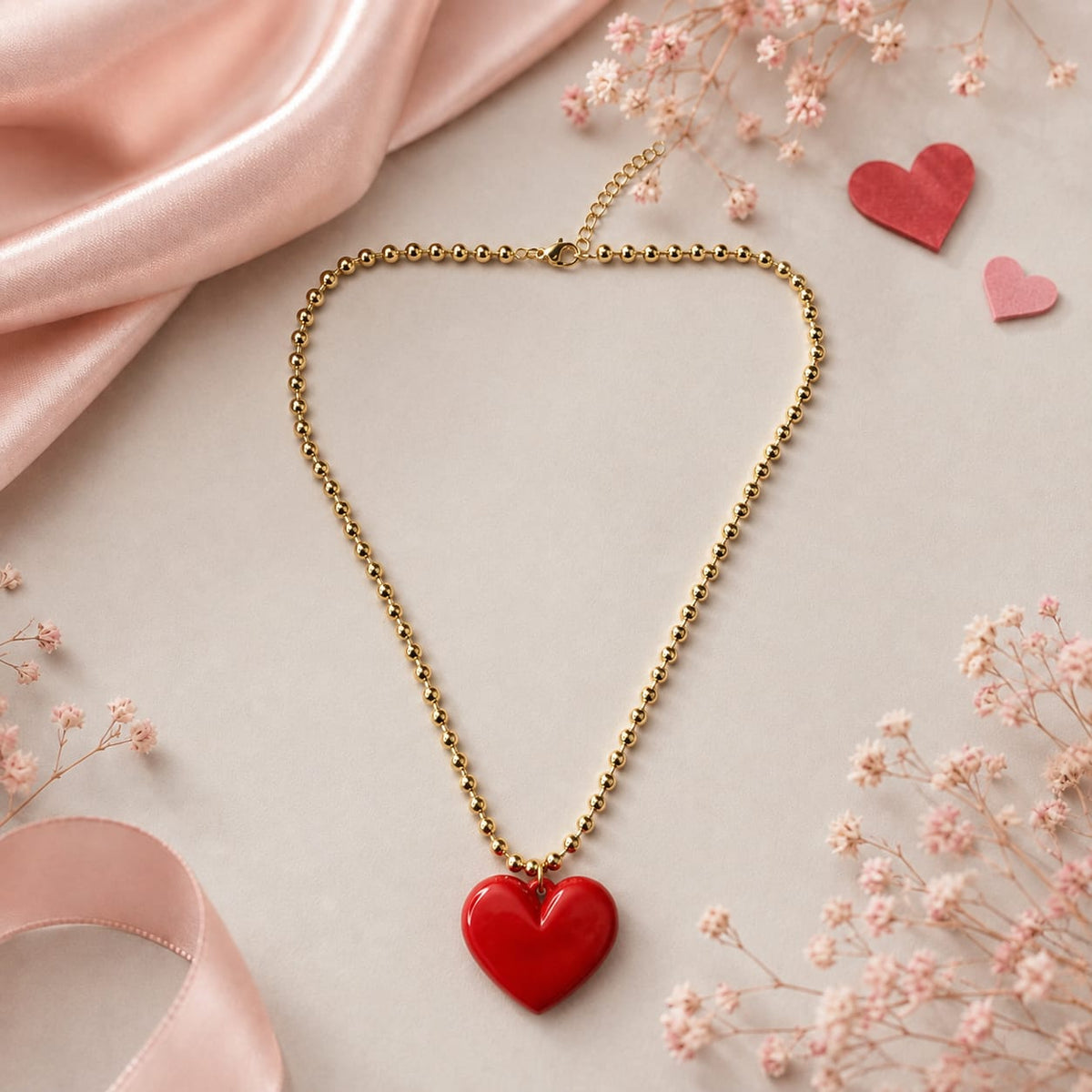 Collar Cadena Eslabones Dorado con Corazón Abaco Rojo Amaré