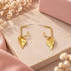 Aretes Candongas Cuadradas Hoja Doradas Musa - Bambú Rosa Joyas y Accesorios 