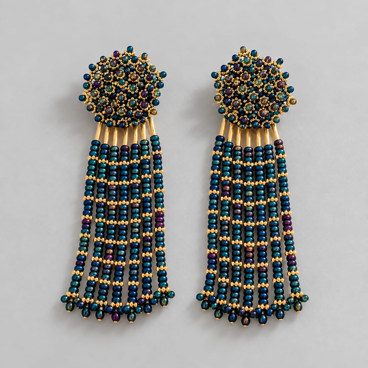 Arete Capullo Largos Tejidos en Mostacilla Azul Visos Dorado Creer - Bambú Rosa Joyas y Accesorios 