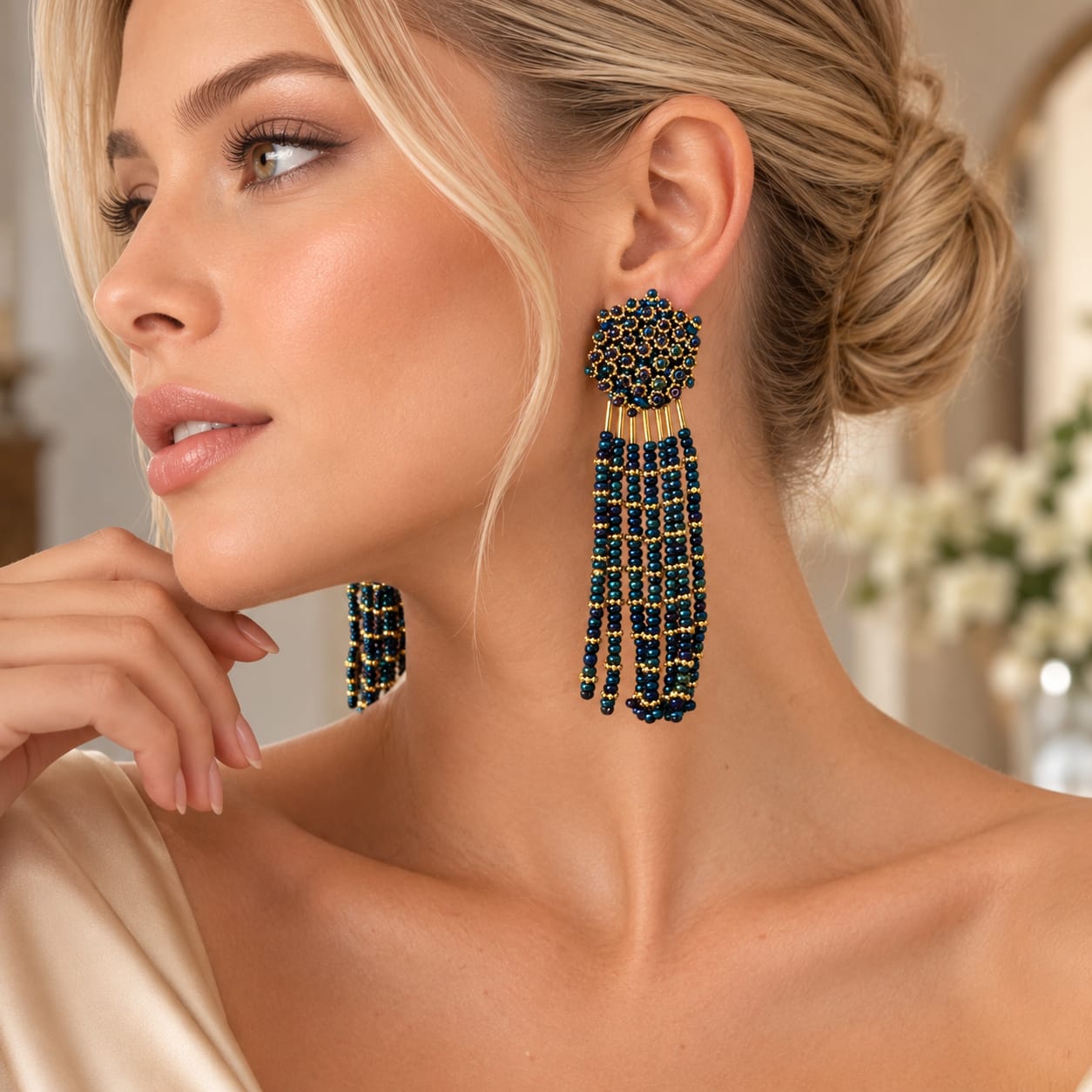 Arete Capullo Largos Tejidos en Mostacilla Azul Visos Dorado Creer - Bambú Rosa Joyas y Accesorios 