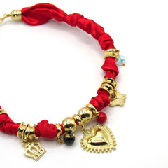 Collar Corbatin Satin Rojo con Dijes y Piedras