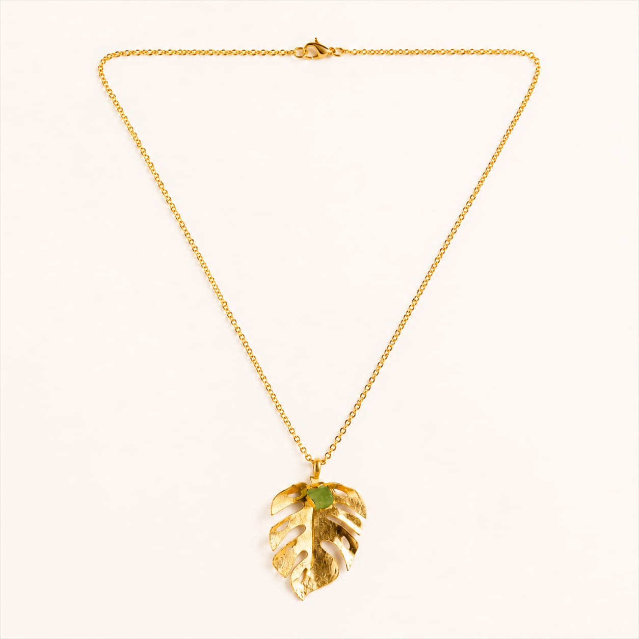 Collar Hoja Balazo Esmeralda florecer Dorado - Bambú Rosa Joyas y Accesorios 