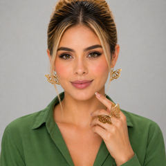 Anillo Maxi Mariposa Silueta Dorado - Bambú Rosa Joyas y Accesorios 