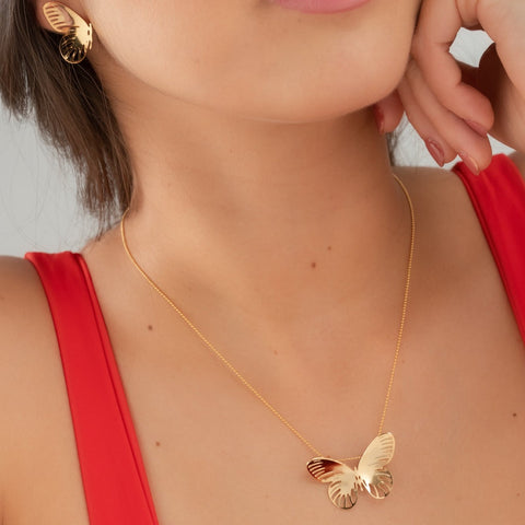 Set Dorado Aretes y Collar Mariposas Ligera - Bambú Rosa Joyas y Accesorios 