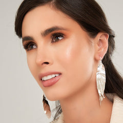 Aretes Gancho Hoja Larga Pistilos Plateado - Bambú Rosa Joyas y Accesorios 