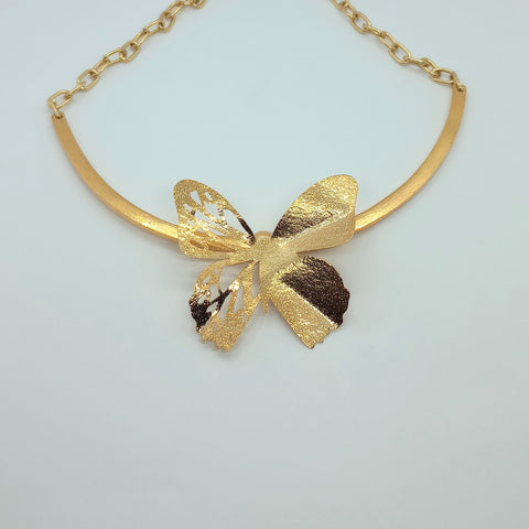 Collar Mariposa Botanica Dorado - Bambú Rosa Joyas y Accesorios 