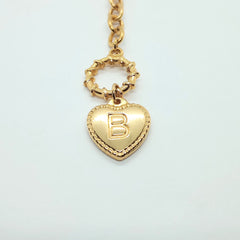 Collar Corazón Dorado con Inicial - Bambú Rosa Joyas y Accesorios 